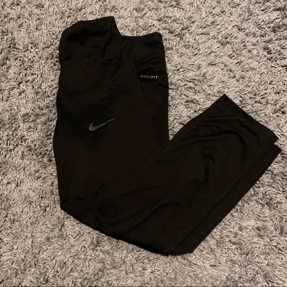 🌻Nike Capri Leggings🌻